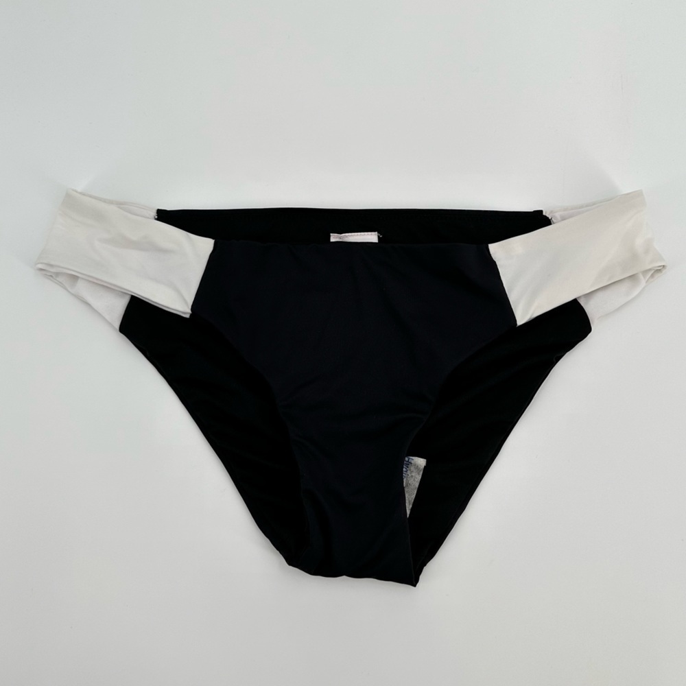 Mossimo NWT Black/White Bikini Swim Bottom Women’s Size Medium